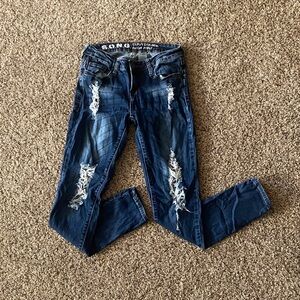 Junior’s Blue Distressed Jeans